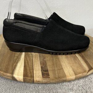 Aerosole Comfort Shoes Womens 8 Low Wedge Slip On Loafer Black Round Toe Casual